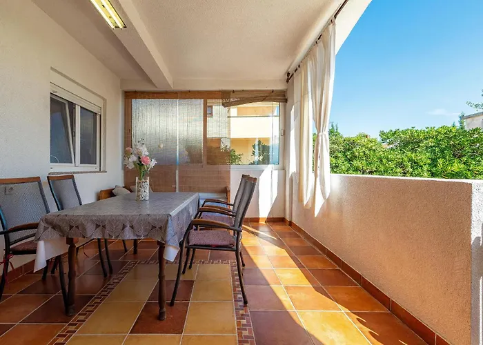 Pet Friendly In With Wifi Apartment *