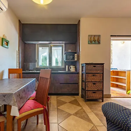 In With House A Panoramic View Vir