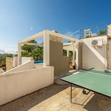 In With House A Panoramic View * Vir